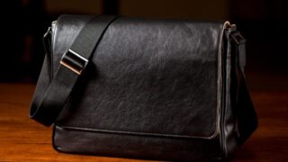 【人気】マットーネ・ラージショルダーはマットーネを使用したショルダーバッグ