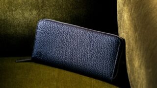 【人気】マットシュリンク・オールアロングはマットシュリンクを使用したラウンドジップ長財布