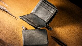 【人気】カルドミラージュ・コンパクトウォレットはカルドミラージュを使用した二つ折り長財布