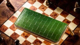 【人気】チェスボード・キングはチェスボードを使用したラウンドジップ長財布
