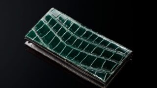 【人気】クロコダイル・クルセイダーはクロコダイルを使用した長財布